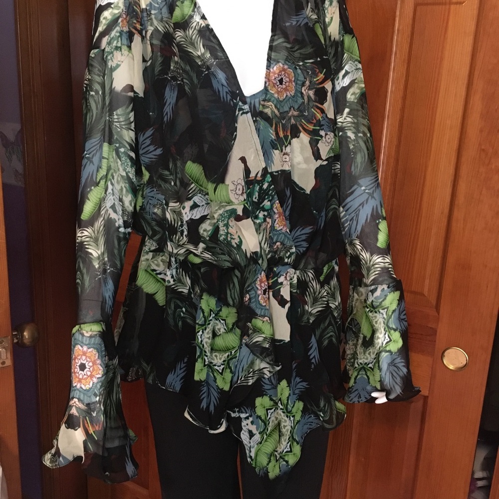 STELLA +GINGER 100 % silk women’s top